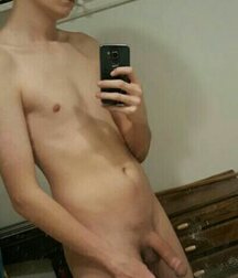 Super selfie gay tube pics 22 5fa9ee2844161.jpg
