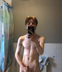 Abs-olutley cute gay tube 5fb5bb385a2b8.jpg