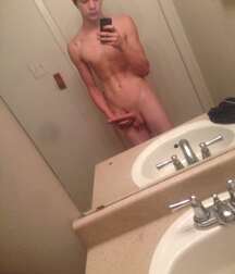 Selfie 24: Super Stash Gay Tube 5fd54292a5be0.jpg