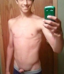 Selfie 24: Super Stash Gay Tube 5fd542d687a02.jpg