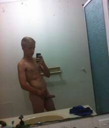 Selfie 24: Super Stash Gay Tube 5fd54301ac2f9.jpg