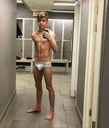 Selfies 25 Best Dressed Gay Tube 5fda817245215.jpg