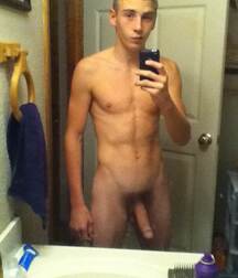 Selfies 29 Showing and sharing boys porn 602b007edd244.jpg