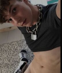Selfies 29 Showing and sharing boys porn