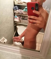 Selfies 29 Showing and sharing boys porn 602b00a74d62b.jpg