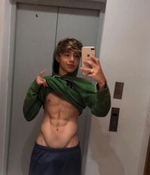 Selfies 29 Showing and sharing boys porn 602b00b5dbb3e.jpg