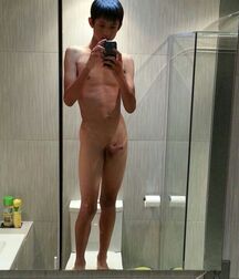 Selfies 29 Showing and sharing boys porn 602b014ba8c1a.jpg