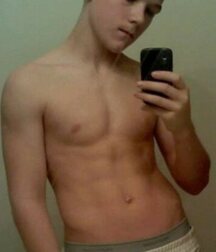 Selfie Posing pics gay tube cute 31  6056706646fa7.jpg