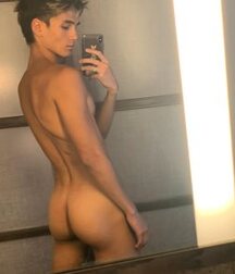 Selfie Posing pics gay tube cute 31  6056707d3796a.jpg