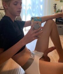 Selfie Posing pics gay tube cute 31  6056709047f90.jpg