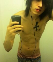 Selfie Posing pics gay tube cute 31  605670b2a7533.jpg