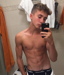 Selfies 34 Cock-a-doodle do gay tube 60adc0d1506f3.png