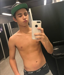 Selfies 34 Cock-a-doodle do gay tube 60adc12fe353a.png