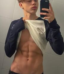 Selfies 34 Cock-a-doodle do gay tube 60adc15be7a17.jpg