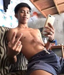 Selfie 22 Hot Hot Dudes Gay Porn 618480879d0ed.jpg