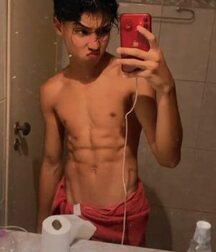 Selfie 22 Hot Hot Dudes Gay Porn 618480adac766.jpg