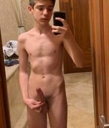Selfie 22 Hot Hot Dudes Gay Porn 618480d2a604e.jpg