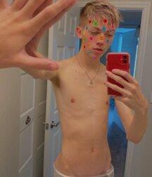 Selfie 22 Hot Hot Dudes Gay Porn 618480e72cdd7.jpg