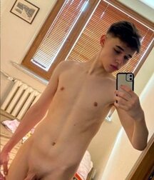 Selfie 22 Hot Hot Dudes Gay Porn 6184811127d75.jpg