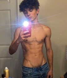 Selfie 45 Hardness Twink Cock Boys Porn 61cbf808af27f.jpg