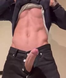 55 Selfie Size-able meat 62c352ad9a98f.jpg
