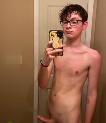 Wow Porn Boys Selfie Boners & more 62c777c6e5d2c.jpg
