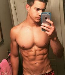 Wow Porn Boys Selfie Boners & more 62c777ea5cbf4.jpg