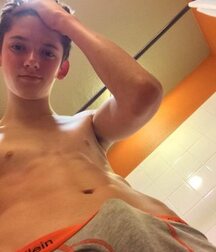 Wow Porn Boys Selfie Boners & more 62c77804c51c8.jpg