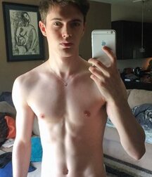Wow Porn Boys Selfie Boners & more 62c77825f3d7d.jpg