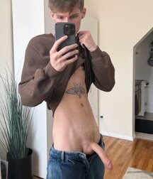 Wow Porn Boys Selfie Boners & more 62c77835eb5c2.jpg