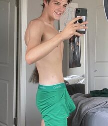 Wow Porn Boys Selfie Boners & more 62c7783de65a2.jpg