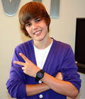Justin Bieber posing 525bbc375e91e.jpg