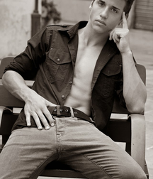 Alejandro 5969b6a412bf9.png