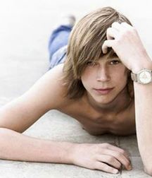 Shirtless 01 5b17e4487df79.jpg