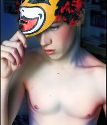 Shirtless 02 5b17e4a431cbe.jpg