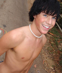 Pretty Boys 2 5637d4ce3a413.jpg