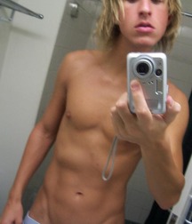 Pretty boys and armpits 1 565e1dc5ed00d.jpg