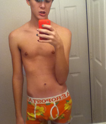 Pretty boys and armpits 1 565e1e2d10ac8.jpg