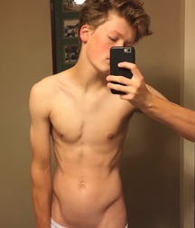 Pretty boys and armpits 1 565e1e3950772.jpg