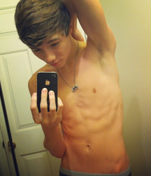 pretty boys and armpits 3 56afcfdd2269b.jpg