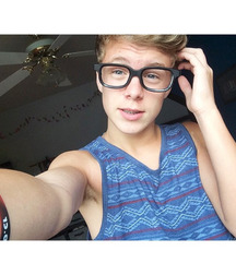 pretty boys and armpits 3 56afcfdddde97.jpg