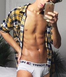 Uploaded by:zoly20 5b40d266d46e4.png