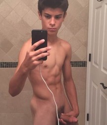 Boys210 5bbb6751bb1a5.jpg