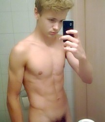 Boys 323 5d9bcf0c52a15.jpg
