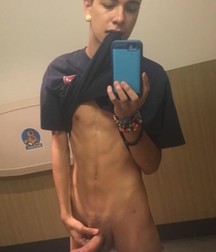 Boys 331 5dc2f750c98b3.jpg