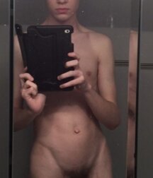 314 boys SELFIES GAY PORN 619ae7d054048.jpg