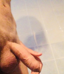 Horny Twink 18 years old 5a35221041e9d.jpeg