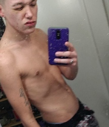 Grindr boys 5a9ca4e889316.jpeg