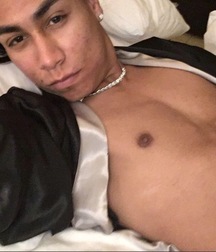 Grindr boys 5a9ca4ed6bc9a.jpg