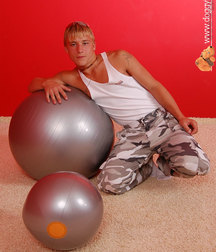 Maloy 5ba22d65b3e11.jpg